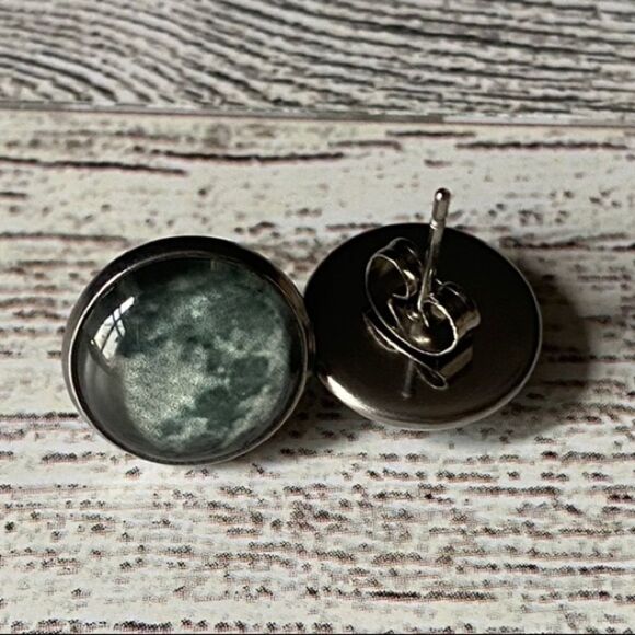 12MM, Glow In The Dark, Moon Stud Earrings, Unisex - Picture 3 of 8